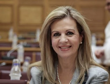 Μερόπη Τζούφη: Ποια είναι η νέα υφυπουργός Παιδείας; (βίντεο)